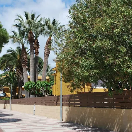 Апартаменти Les Palmeres *